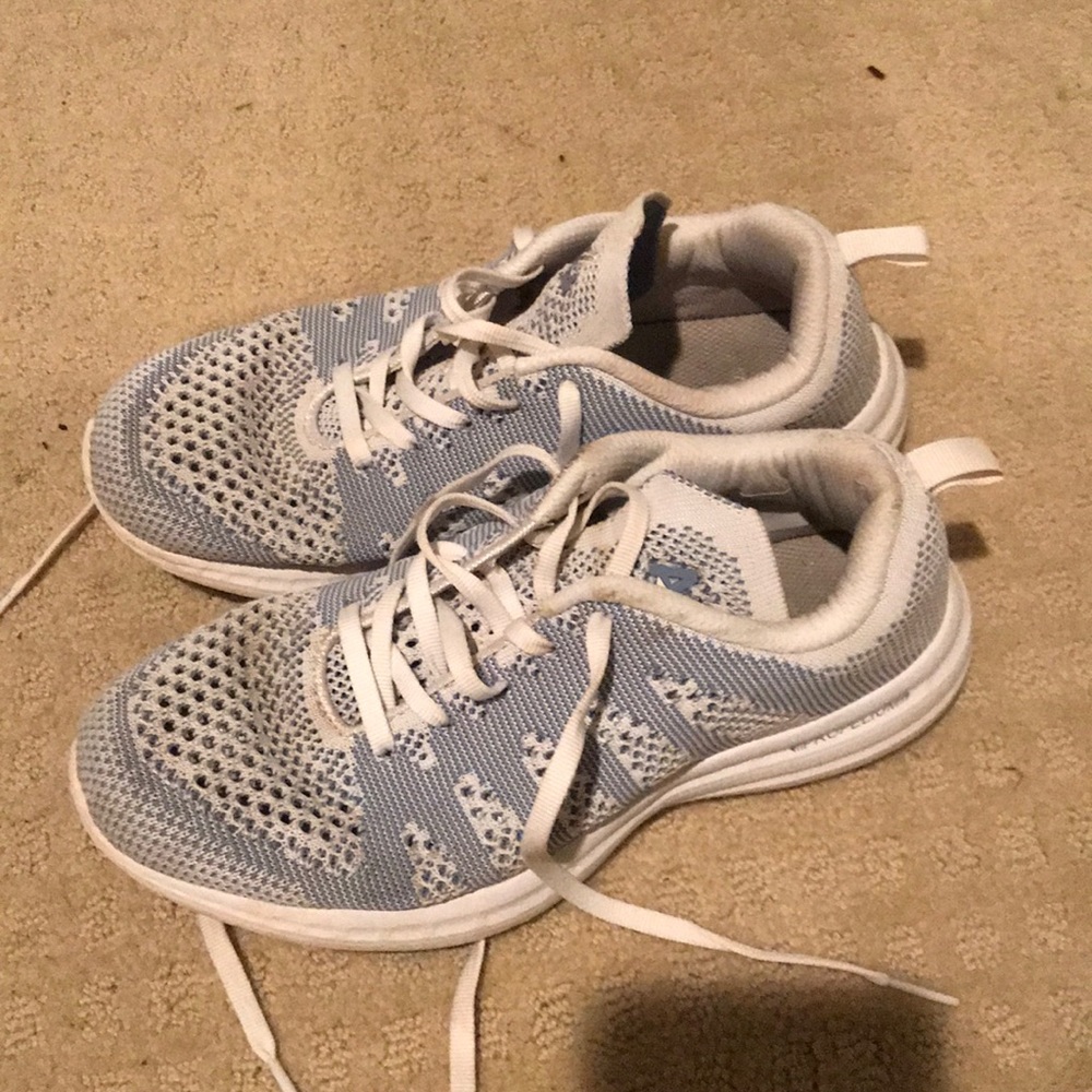 APL women’s shoe - Picture 4 of 6